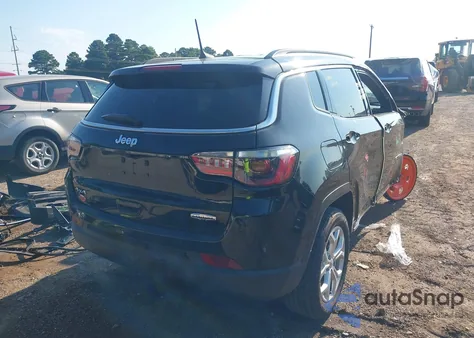 2024 Jeep Compass Latitude 4X4 из США, поврежденный, VIN 3C4NJDBN7RT146382